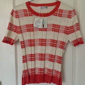 Brand new knitted Yukali top